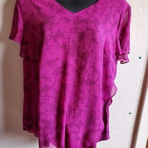 Halston V neck double layer top size medium A3
